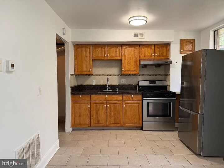 Property Photo: 1630 N 10th Street PA 19122