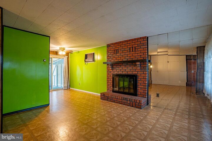 Property Photo:  209 Alden  PA 19067 