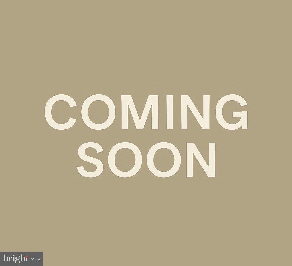 Property Photo:  905 19th Street NE 2  DC 20002