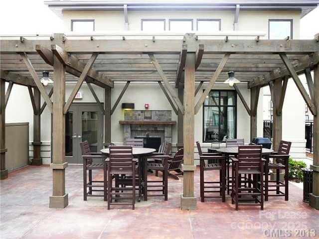 Property Photo:  720 Governor Morrison Street 209  NC 28211