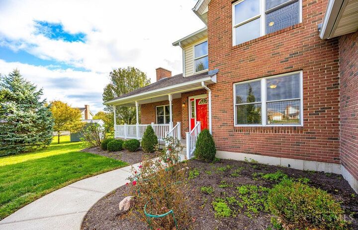 Property Photo:  4 Olde Stone Court  OH 45056