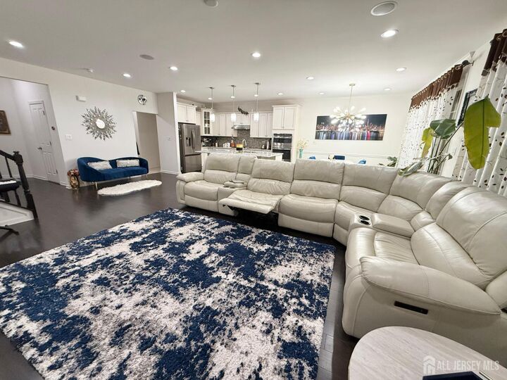 Property Photo:  39 Periwinkle Drive 9  NJ 08831 