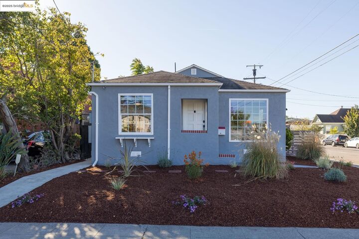Property Photo: 2829 California St CA 94703