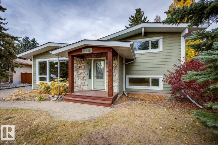 15426 74 Avenue NW  Edmonton AB T5R 2Y4 photo