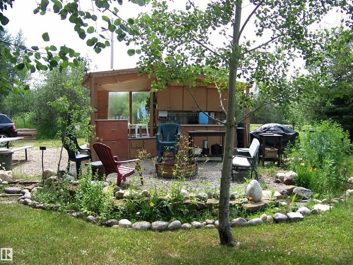 Property Photo:  Main Street First Ave  AB T0E 0S0 