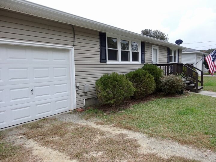 Property Photo: 36175 North Wain House Rd VA 23306