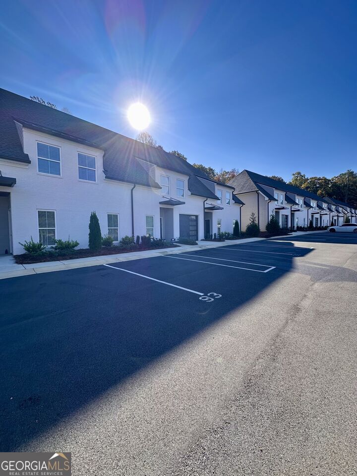 Property Photo:  77 Chateau Drive SE  GA 30161 