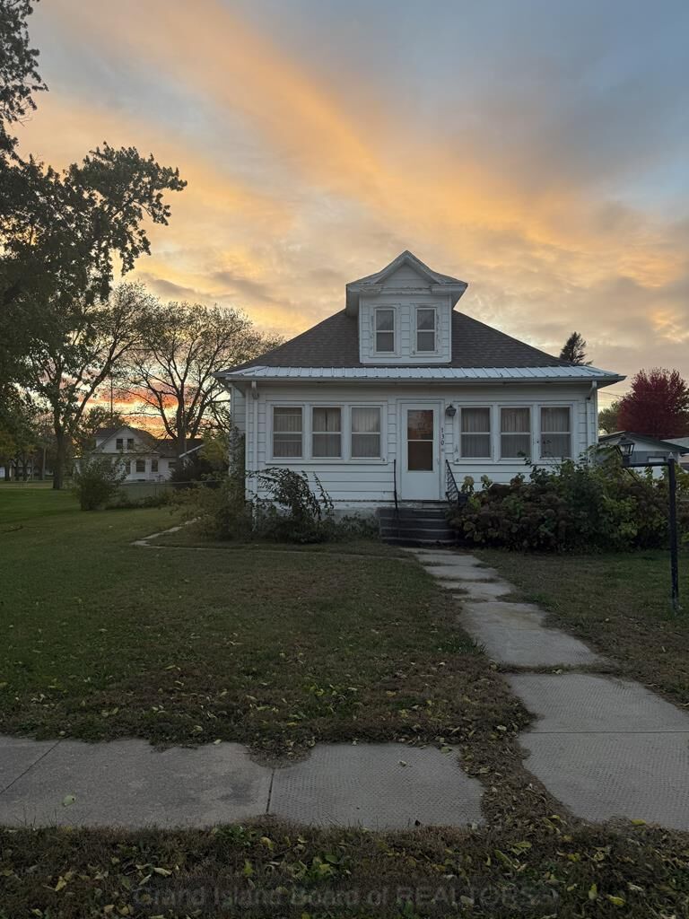 Property Photo:  130 N Walnut St  NE 68654 