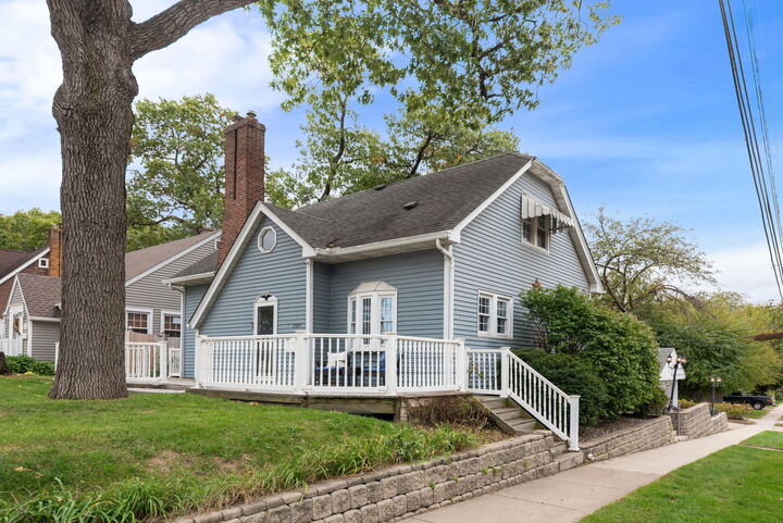 Property Photo:  2704 Wicker Avenue  IN 46322 