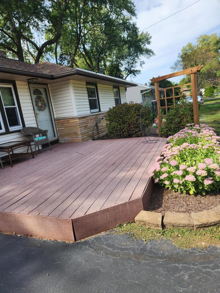 Property Photo:  1207 Kenwood Avenue  IN 46385