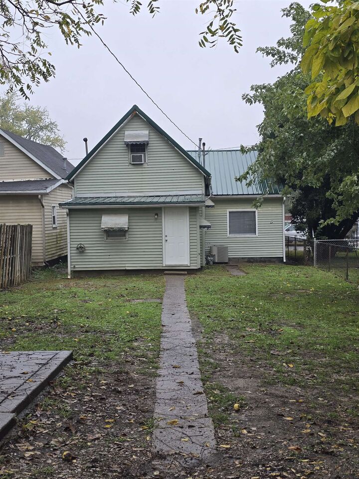 Property Photo:  1502 Clay St.  KY 42420