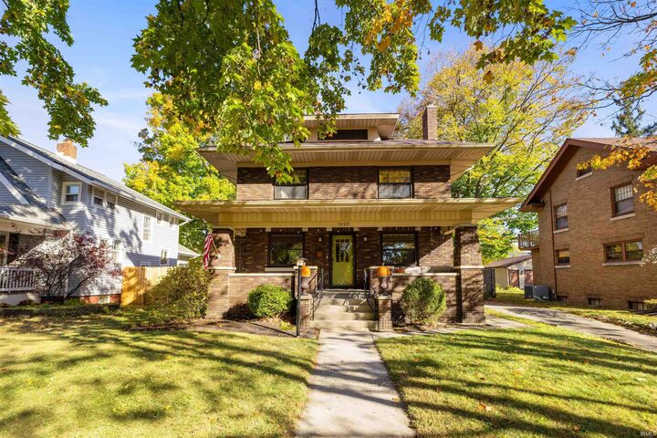 Property Photo:  1620 Kensington Boulevard  IN 46805