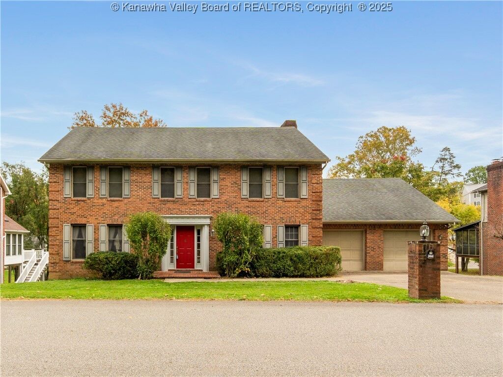 Property Photo:  6 Oakbrook Drive  WV 25705