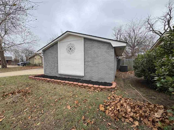 Property Photo:  4625 NE Columbia Ave  OK 73507 
