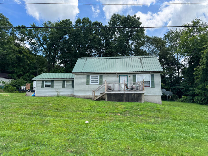 Property Photo:  135 Ehringer Road  KY 42501