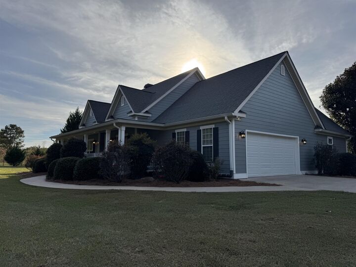 Property Photo:  1061 Shoreline Drive  GA 30650 