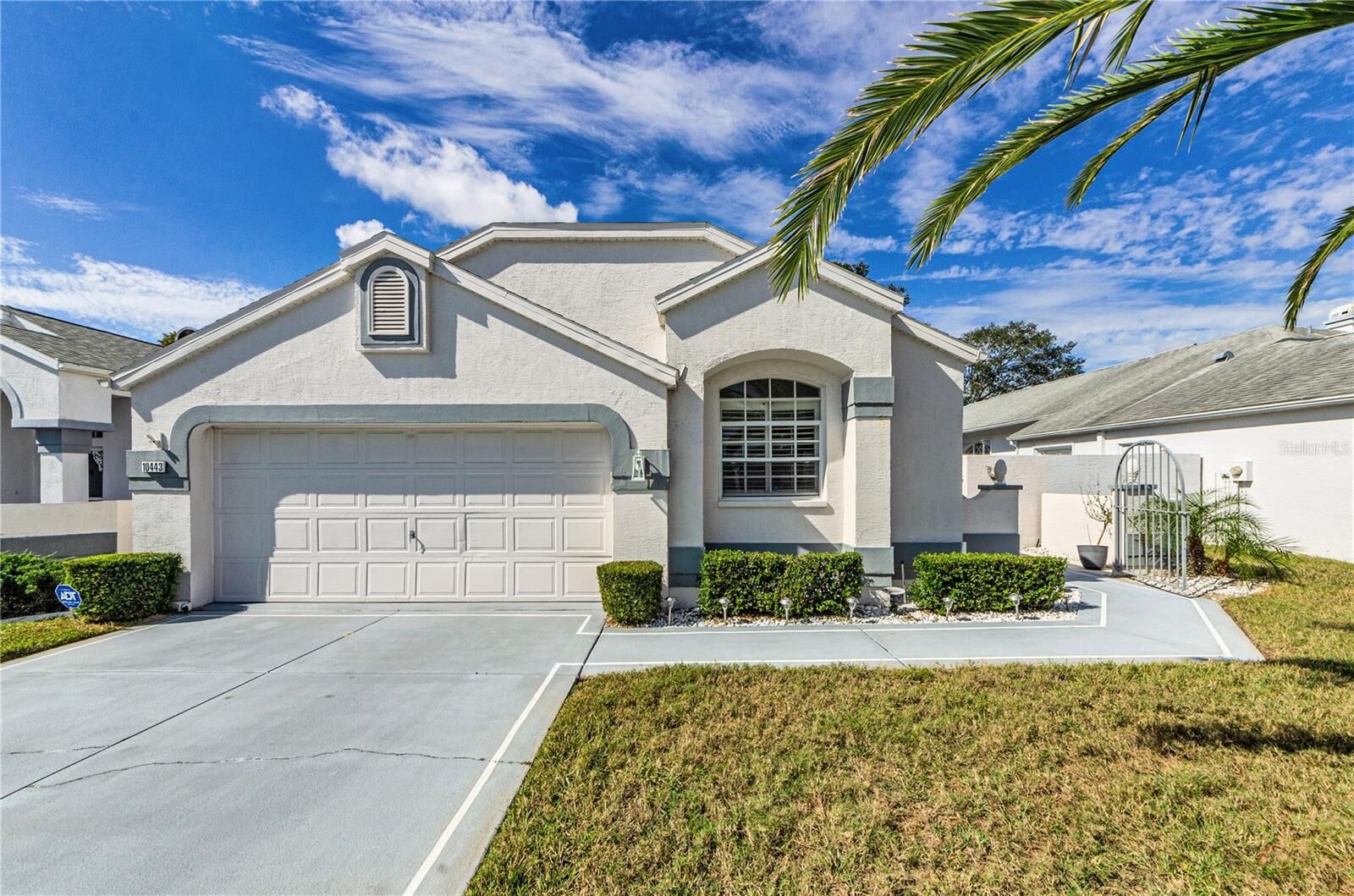 Property Photo:  10443 Casa Grande Circle  FL 34608