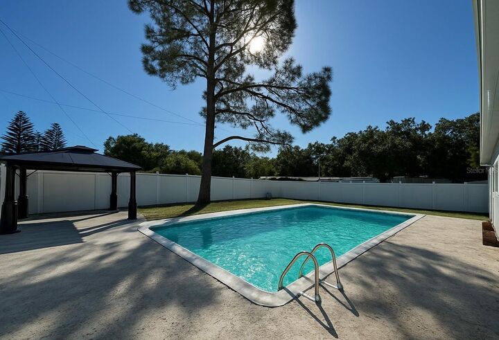 Property Photo:  4507 N Matanzas Avenue  FL 33614 