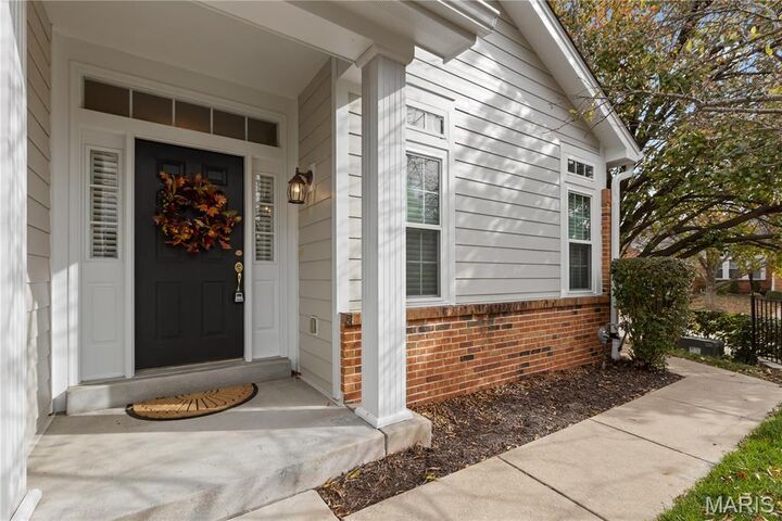 Property Photo: 16758 Chesterfield Bluffs Circle MO 63005