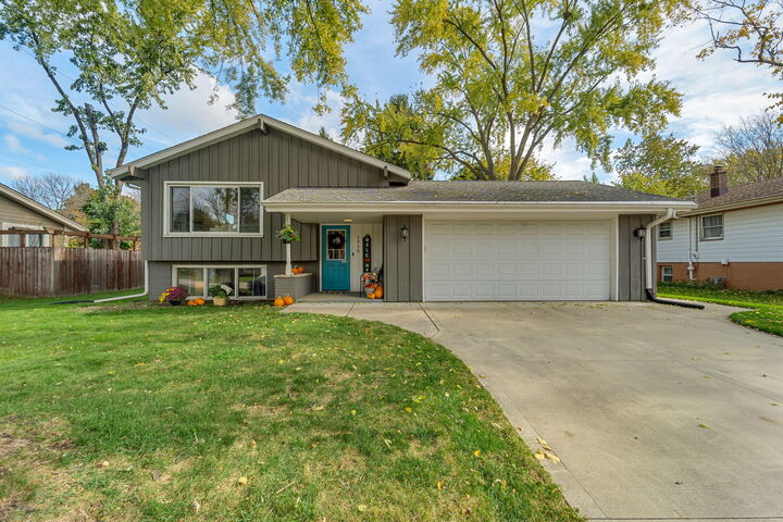 Property Photo:  1715 Center Rd  WI 53189