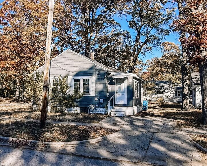 Property Photo: 2044 Wood Street MI 49444