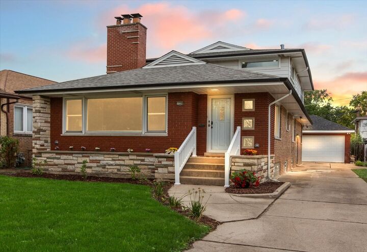 Property Photo:  10206 S Saint Louis Avenue  IL 60805 