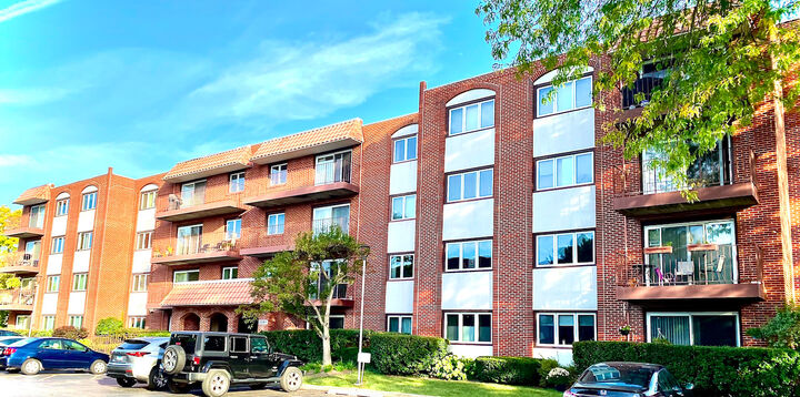 Property Photo: 2066 Saint Johns Avenue 404 IL 60035