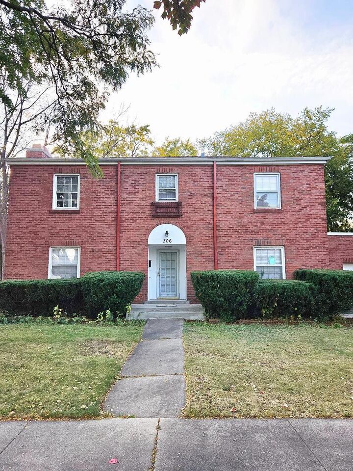 Property Photo:  306 Bohland Avenue  IL 60104
