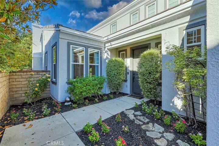 Property Photo: 26831 Greenleaf Court CA 91381