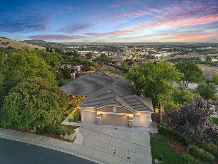 Property Photo: 1431 Souza Drive CA 95762