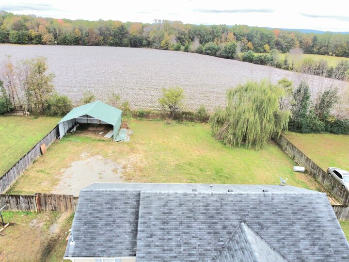 Property Photo: 889 Six Mile Board Rd TN 37306