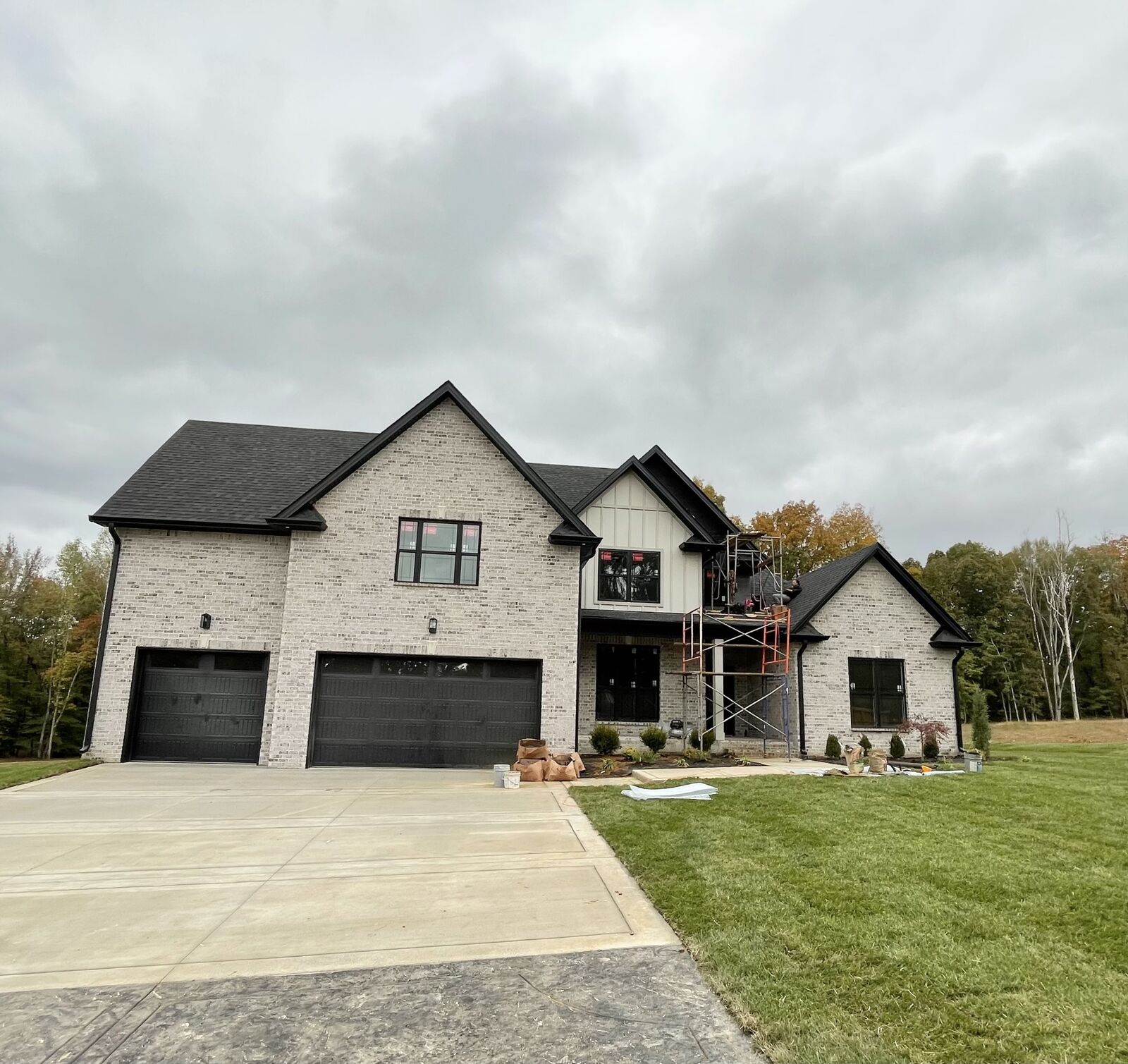 Property Photo: 1330 Reda Dr TN 37042