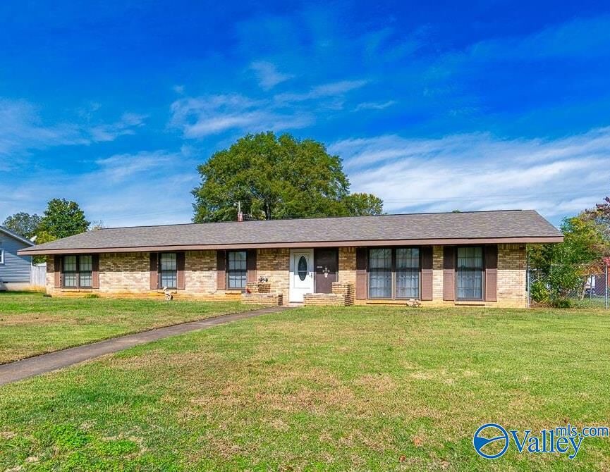 Property Photo:  304 Clearview Street SW  AL 35601