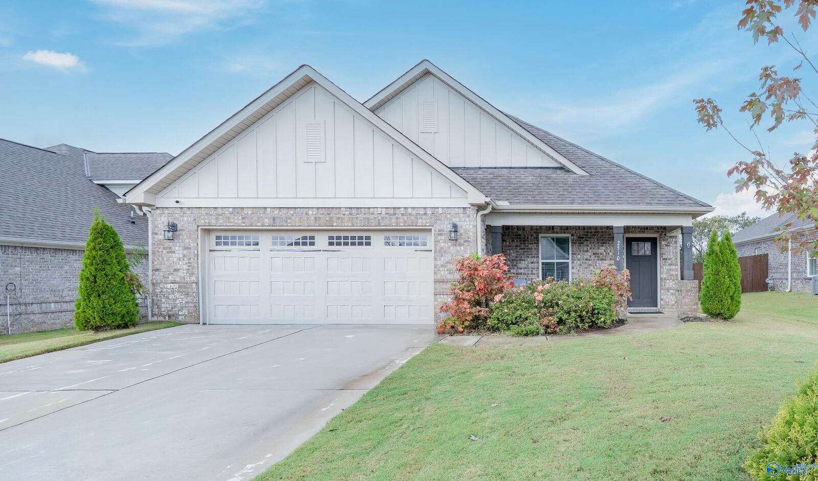 Property Photo:  2510 Celia Court SW  AL 35803 