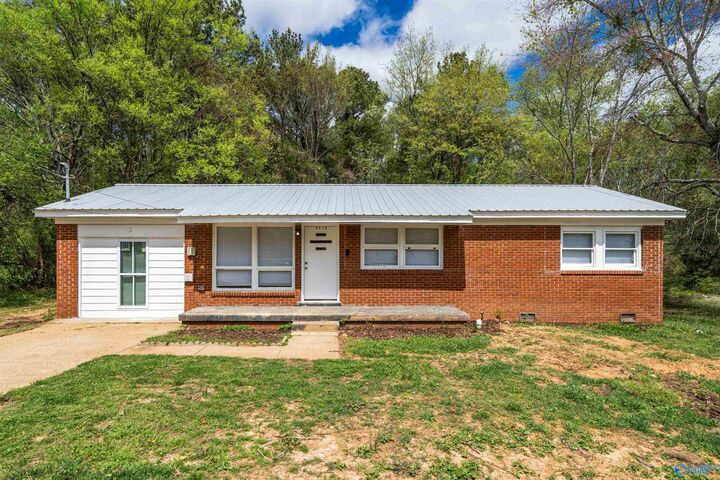 4316 Barry Street NW  Huntsville AL 35810 photo