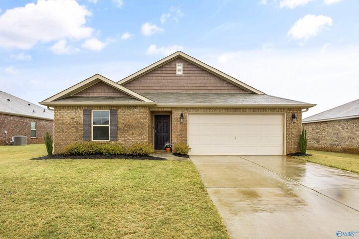 117 Hank Court  Hazel Green AL 35750 photo