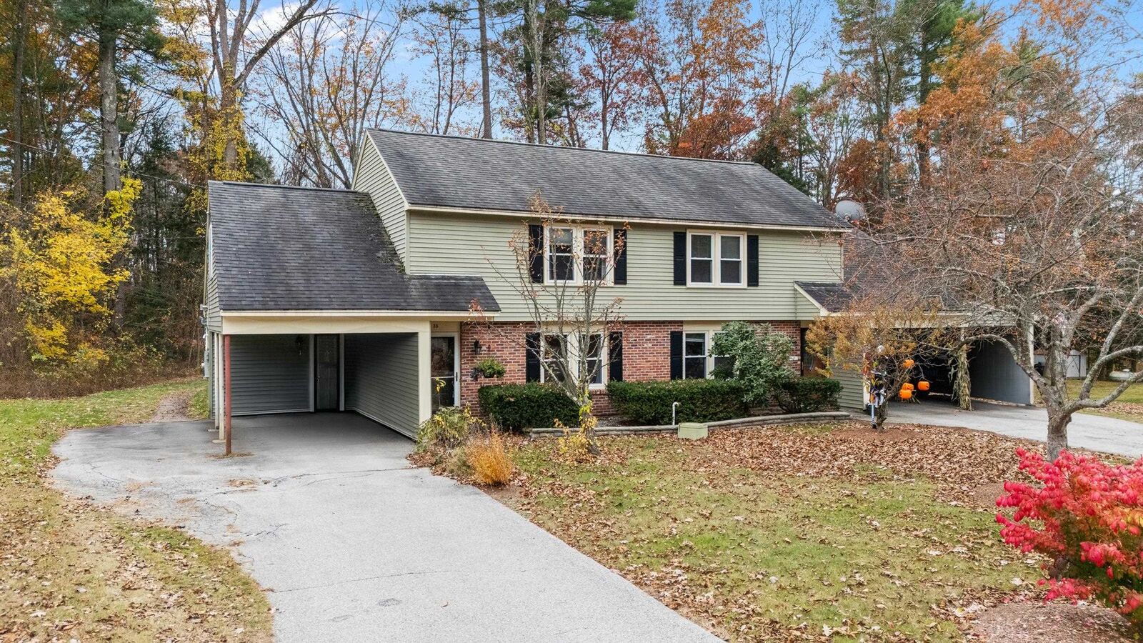 Property Photo:  33 David Drive  NH 03055 