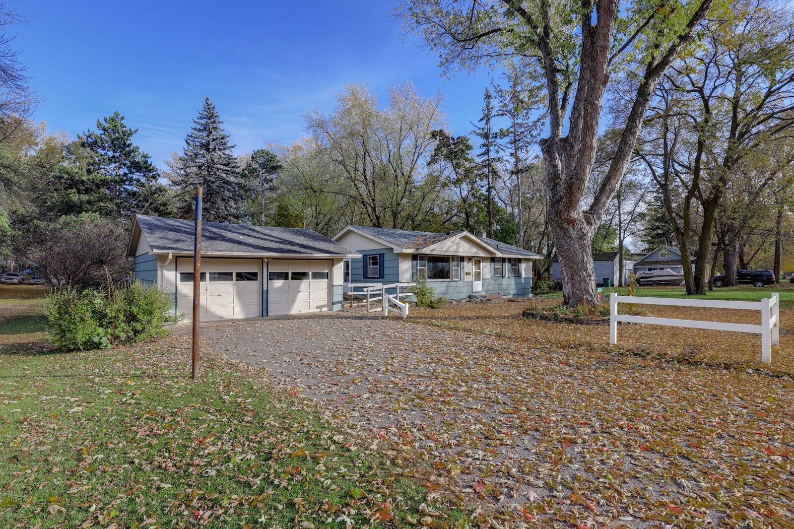 Property Photo: 412 4th Avenue S MN 55371
