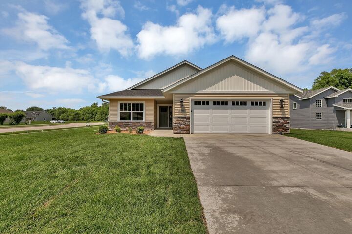 Property Photo:  5815 Rivers Edge Drive  MN 56303