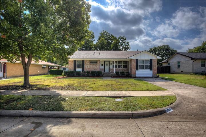 Property Photo:  1610 17th Street  TX 75074 