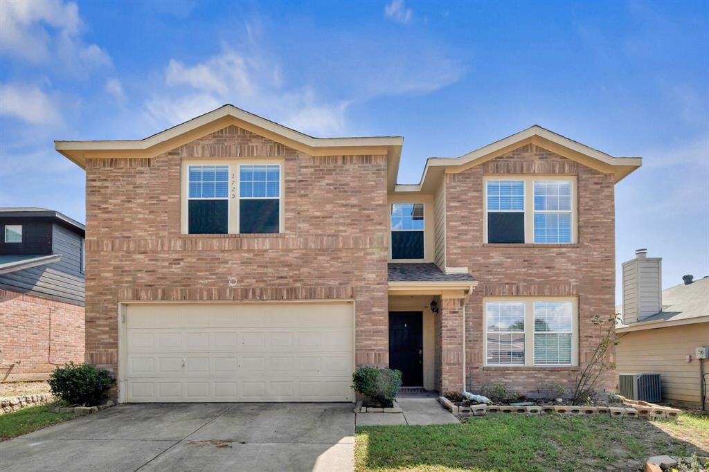 Property Photo: 1725 Willow Way TX 75409