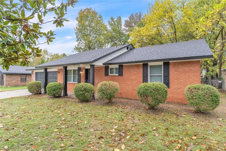 Property Photo:  2403 Trudi Place  AR 72762