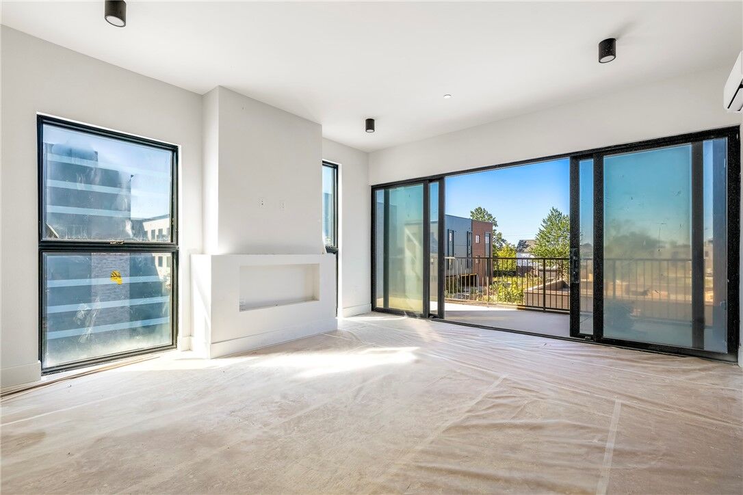 Property Photo:  905 SE 4th Street 301  AR 72712