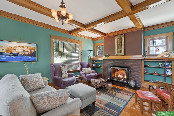 Property Photo:  2565 Newport Avenue  NE 68112