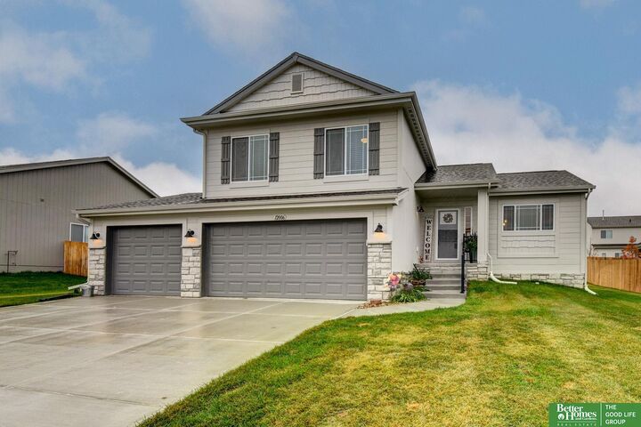 Property Photo:  12006 S 107 Street  NE 68046