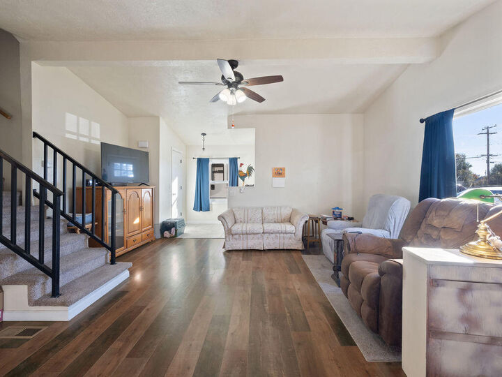 Property Photo: 4121 Altamont Drive OR 97603