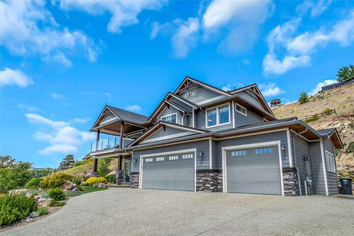 Photo de la propriété:  8780 Braeburn Drive  BC V1B 4E5