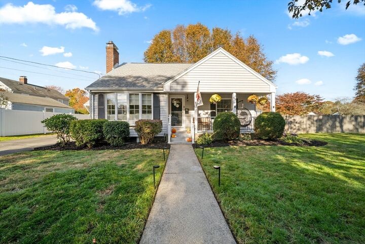 Property Photo:  33 Ritchie Road  MA 01904 