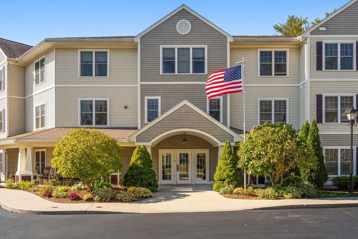 Property Photo:  7 Crescent Way 105  MA 01518 