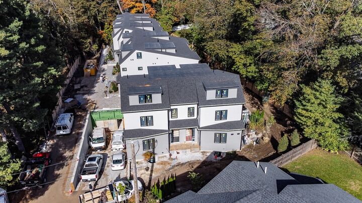 Property Photo:  956 Walnut Street 4  MA 02461 